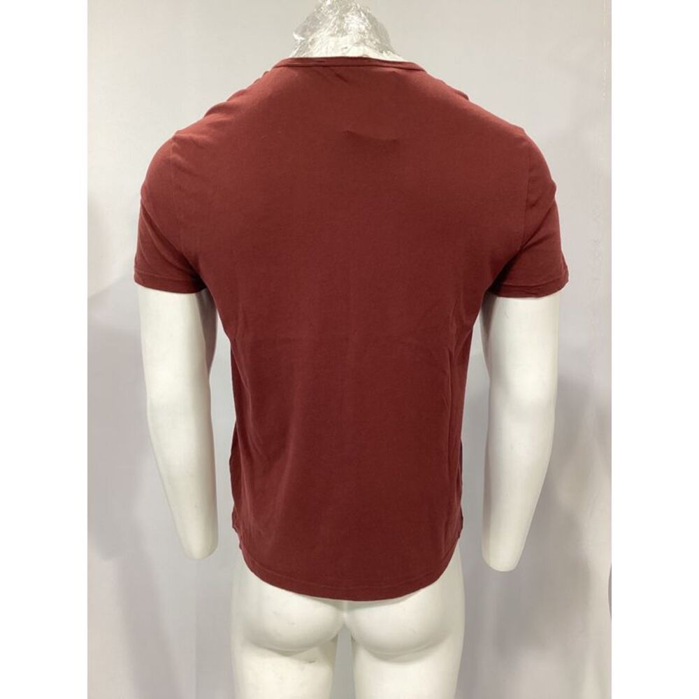 Gucci GG Kefia Print Round Neck T-Shirt in Maroon Cotton - Picture 10 of 12